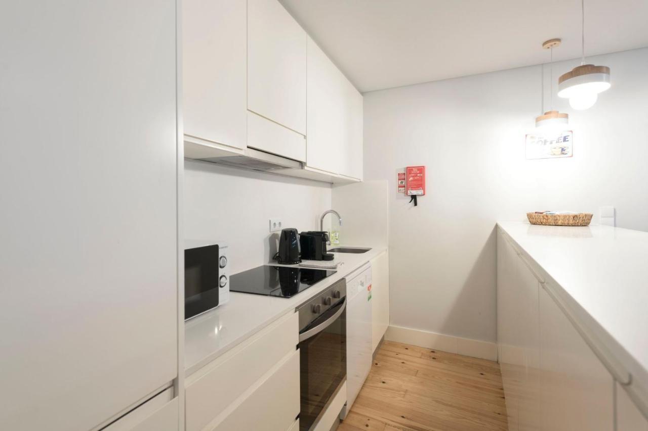 Lovelystay - Porto Peaceful Living W/ Backyard Экстерьер фото