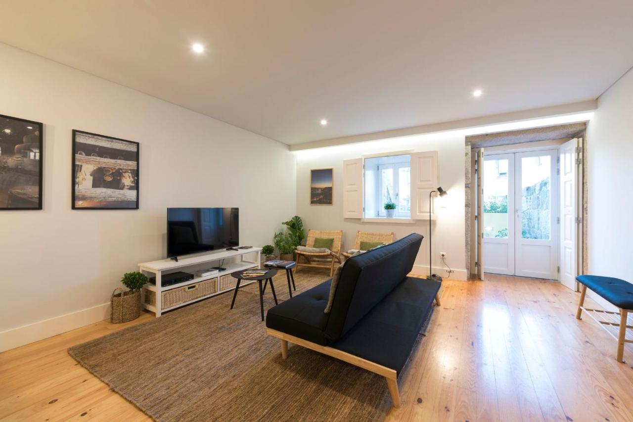 Lovelystay - Porto Peaceful Living W/ Backyard Экстерьер фото